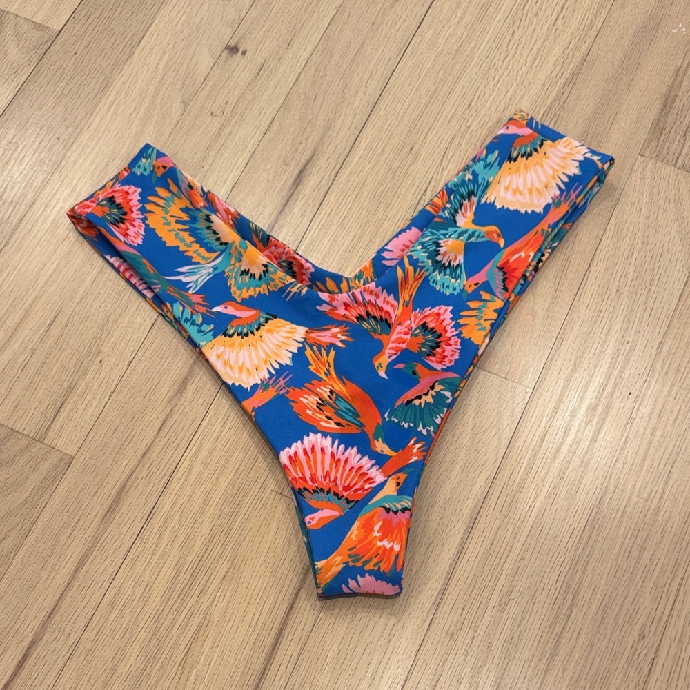 Skatie Mandy Bottoms in Paraiso